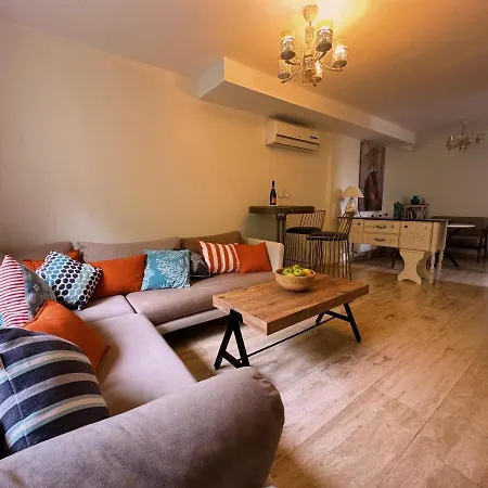 Lalaland есо Retreat Guest house